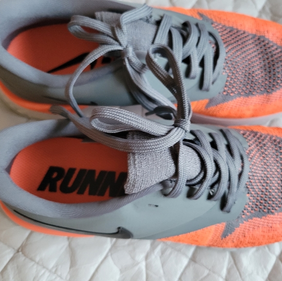 Womens Nike Running - Picture 2 of 2